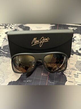 Maui Jim Peahi (model MJ202-2M) polarized wrap sunglasses in matte black